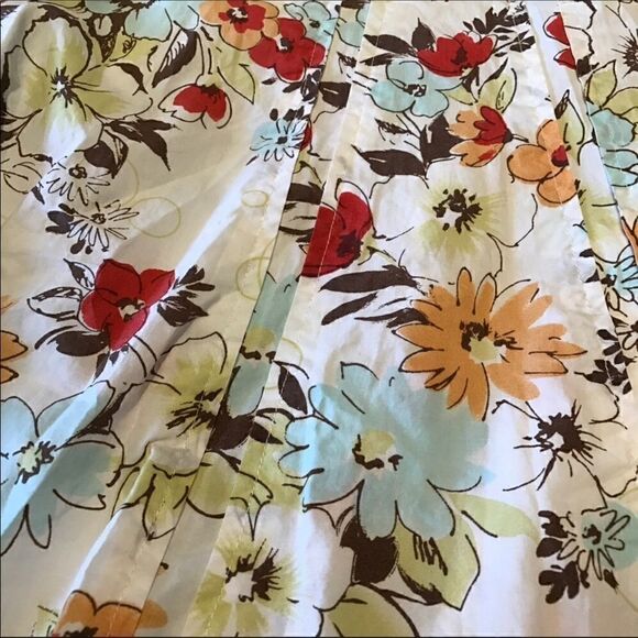 EUC CAbi Floral Flirty Print Cotton Skirt Size 8 - Picture 3 of 4